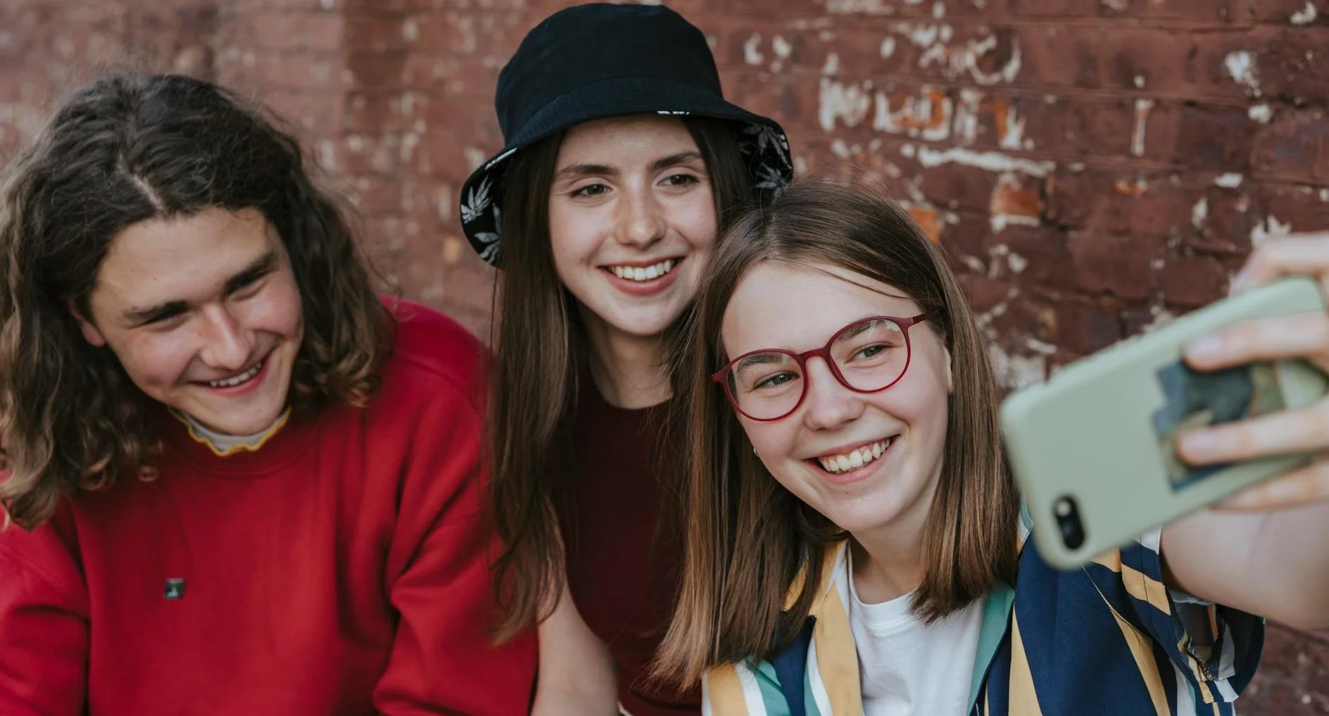 Teens on Social Media - An Instagram Safety Guide for Parents